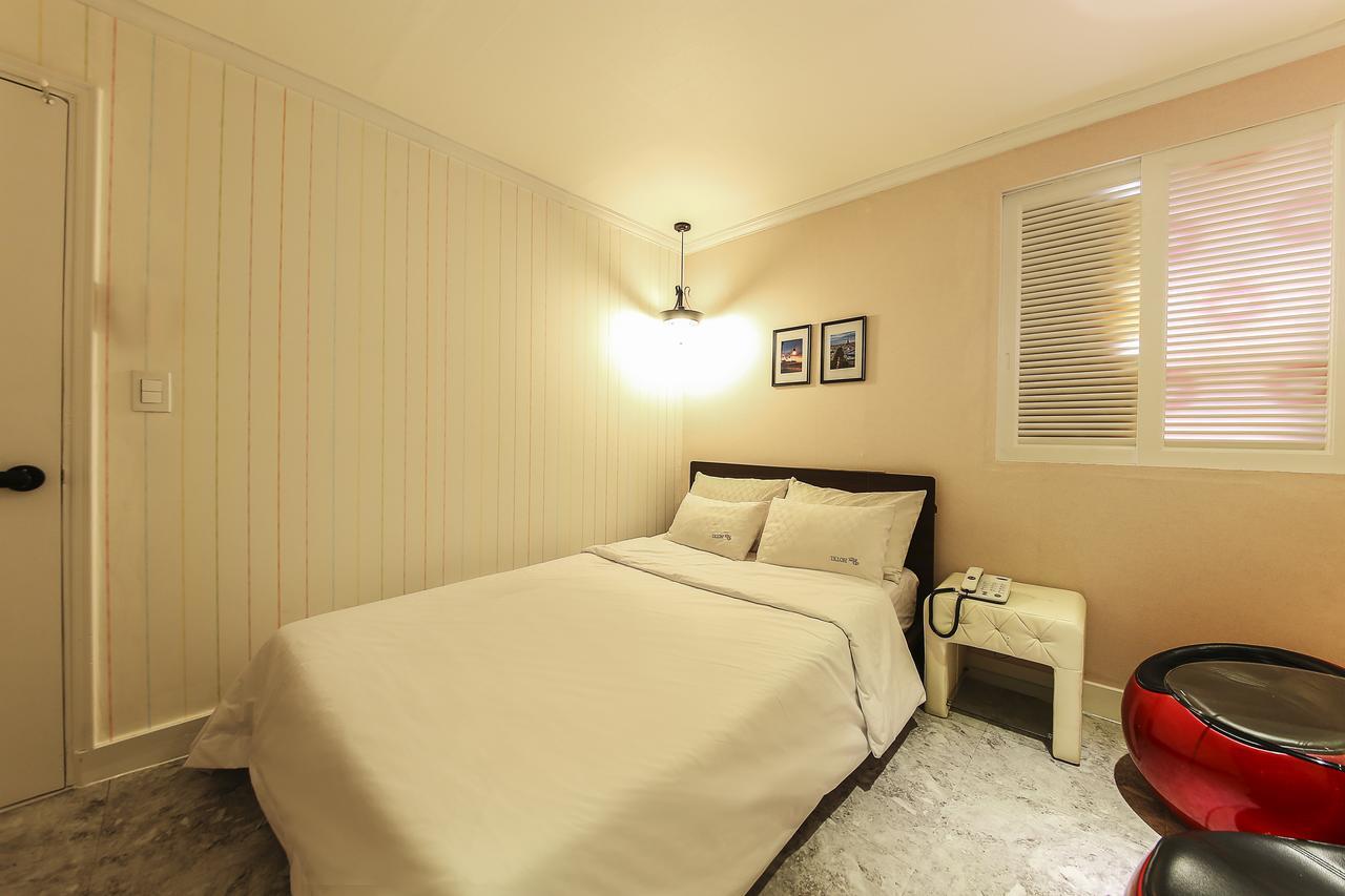 Hotel Goguma Shinchon Seoel Buitenkant foto