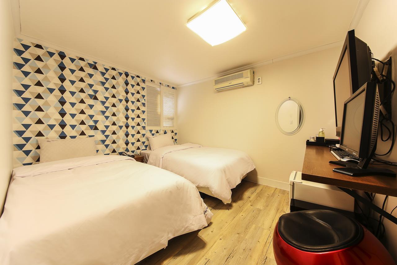 Hotel Goguma Shinchon Seoel Buitenkant foto